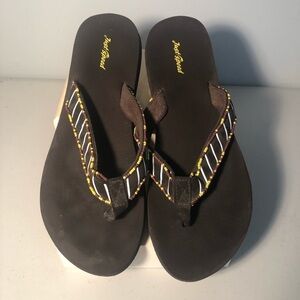 Just Speed bohemian hand beaded brown, white & yellow upper thong flip flops; 10
